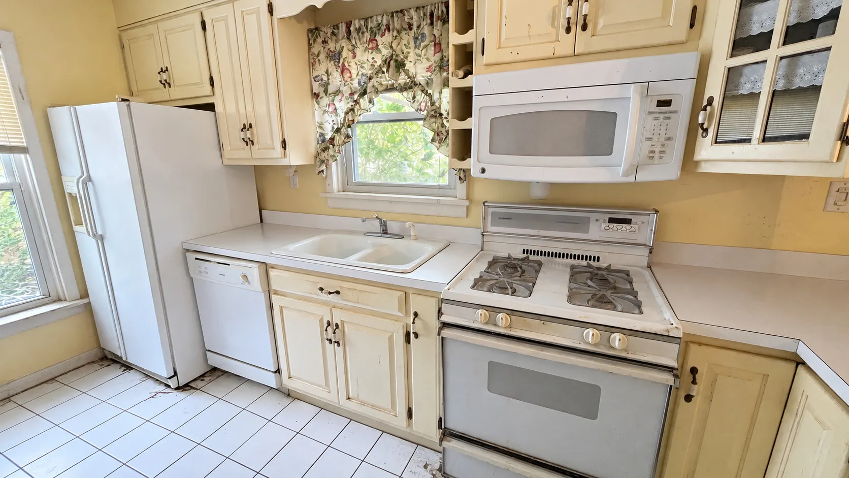 1324 RIDGE Road IL