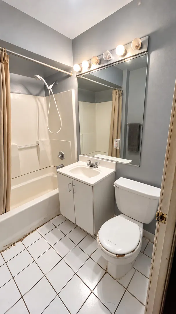1324 RIDGE Road IL