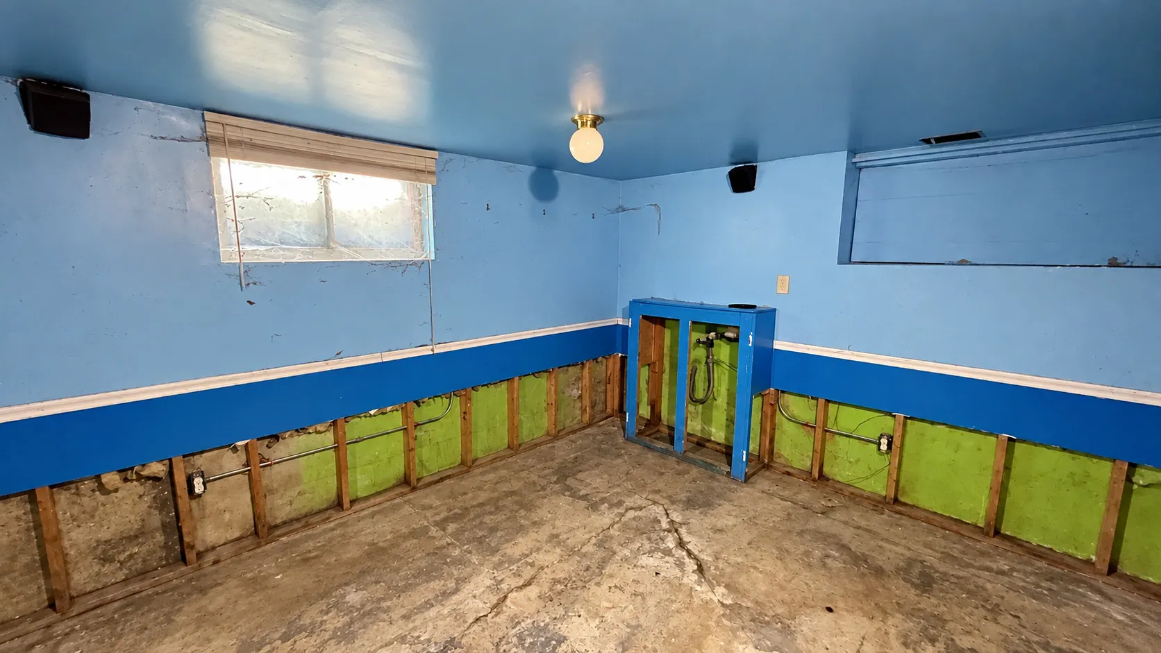 1324 RIDGE Road IL