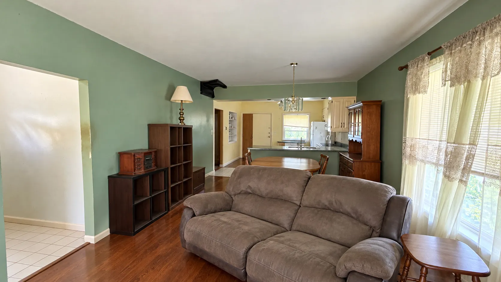 1324 RIDGE Road IL