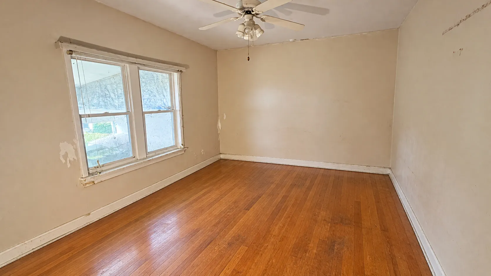 1324 RIDGE Road IL
