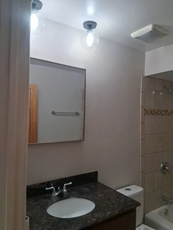 11055 S Nagle Avenue IL #7