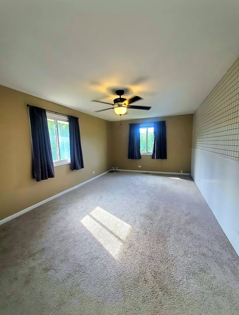 430 Shagbark Lane IL