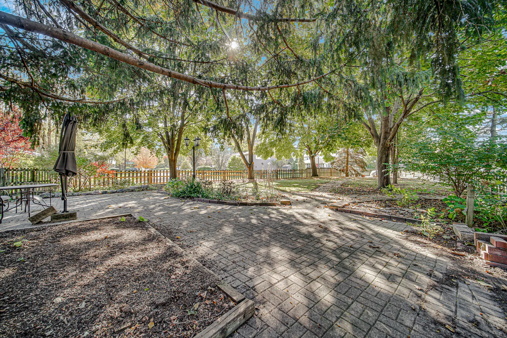 218 Londonderry Court IL