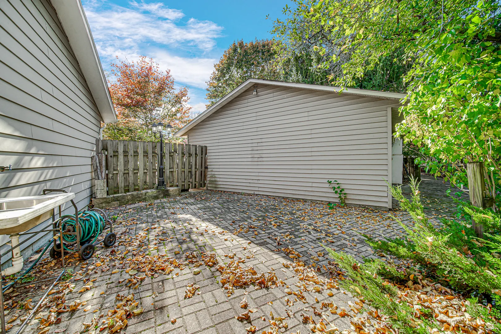 218 Londonderry Court IL