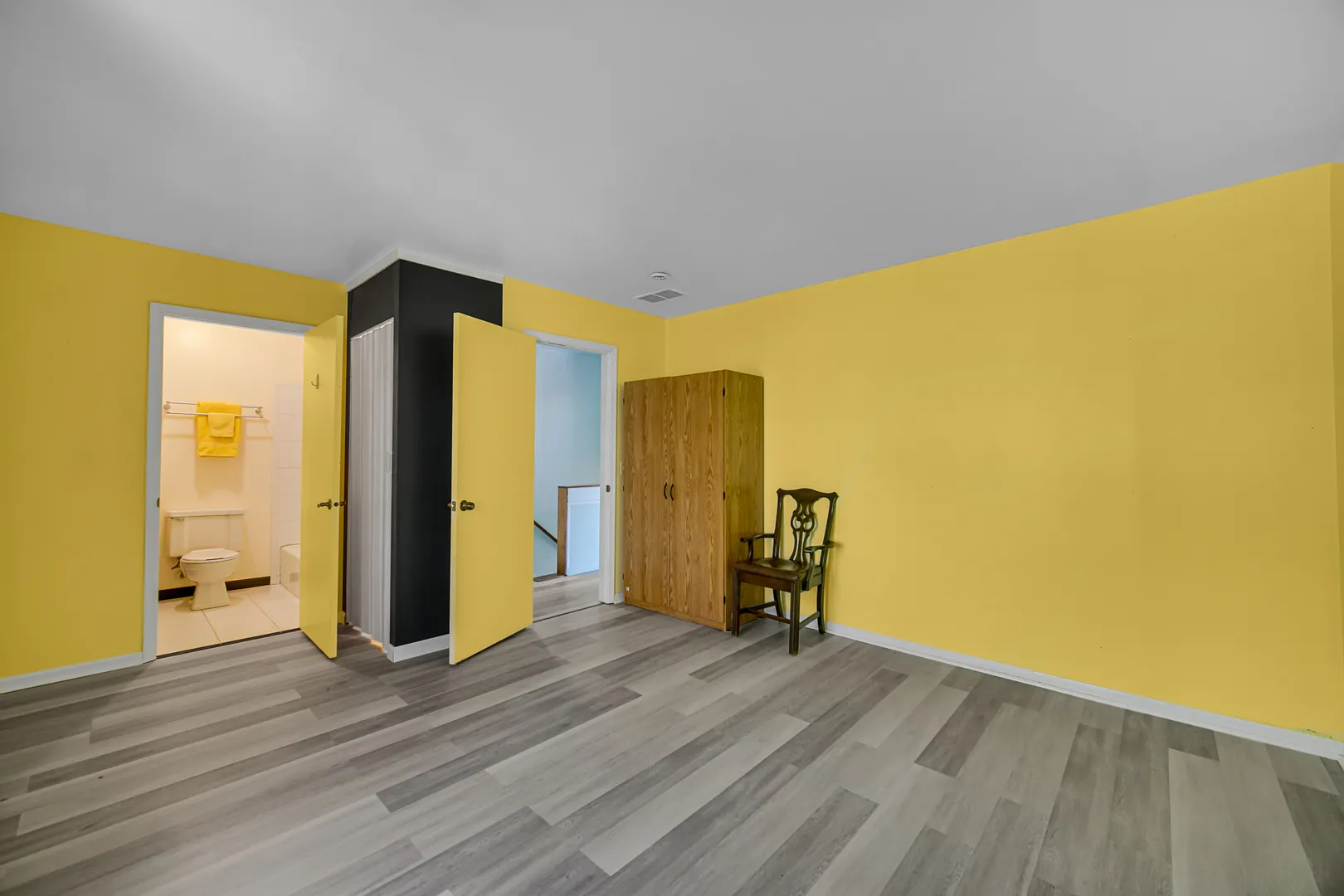 218 Londonderry Court IL