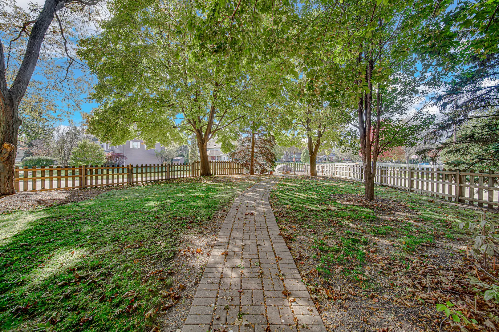 218 Londonderry Court IL