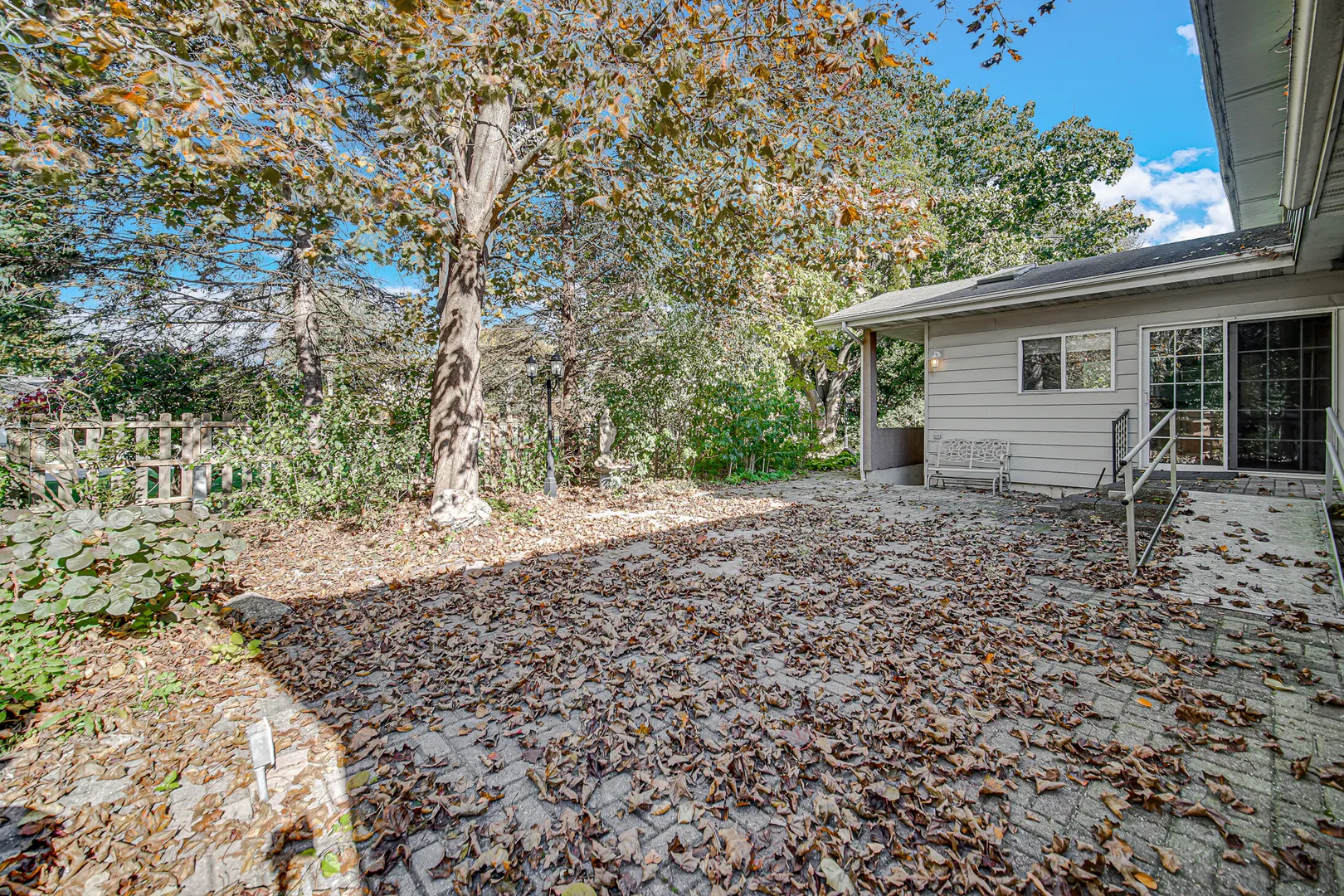218 Londonderry Court IL