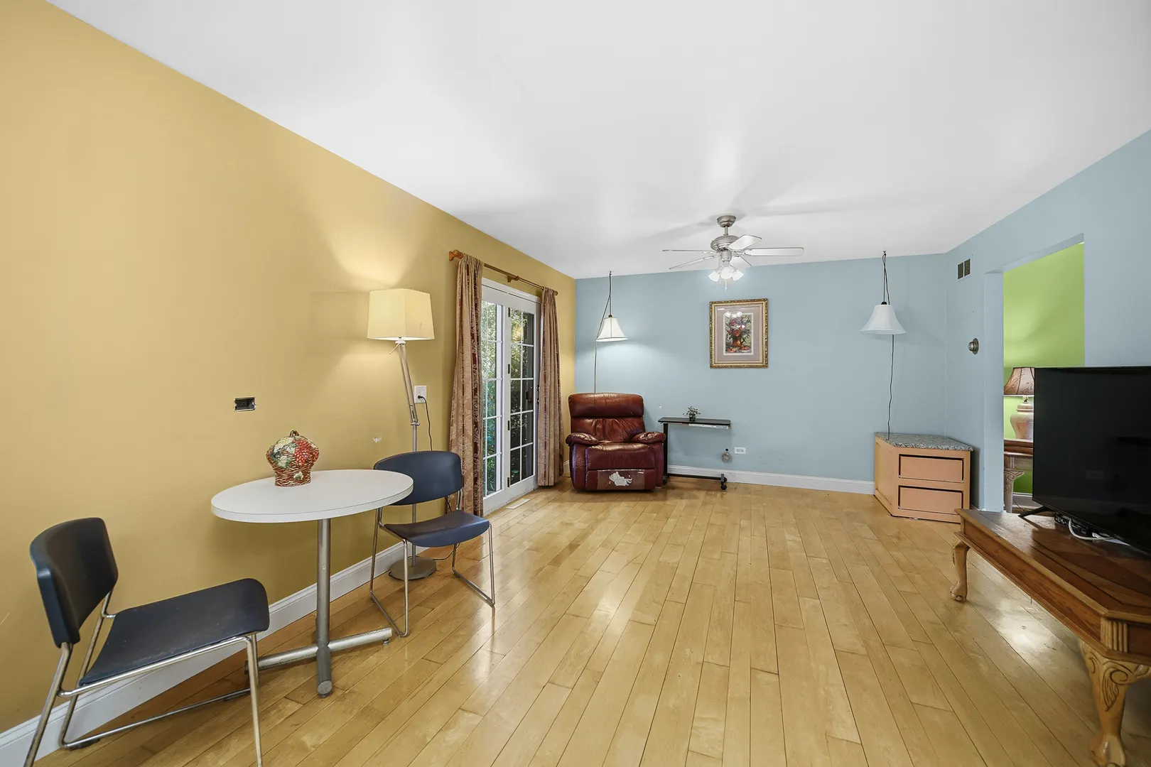 218 Londonderry Court IL