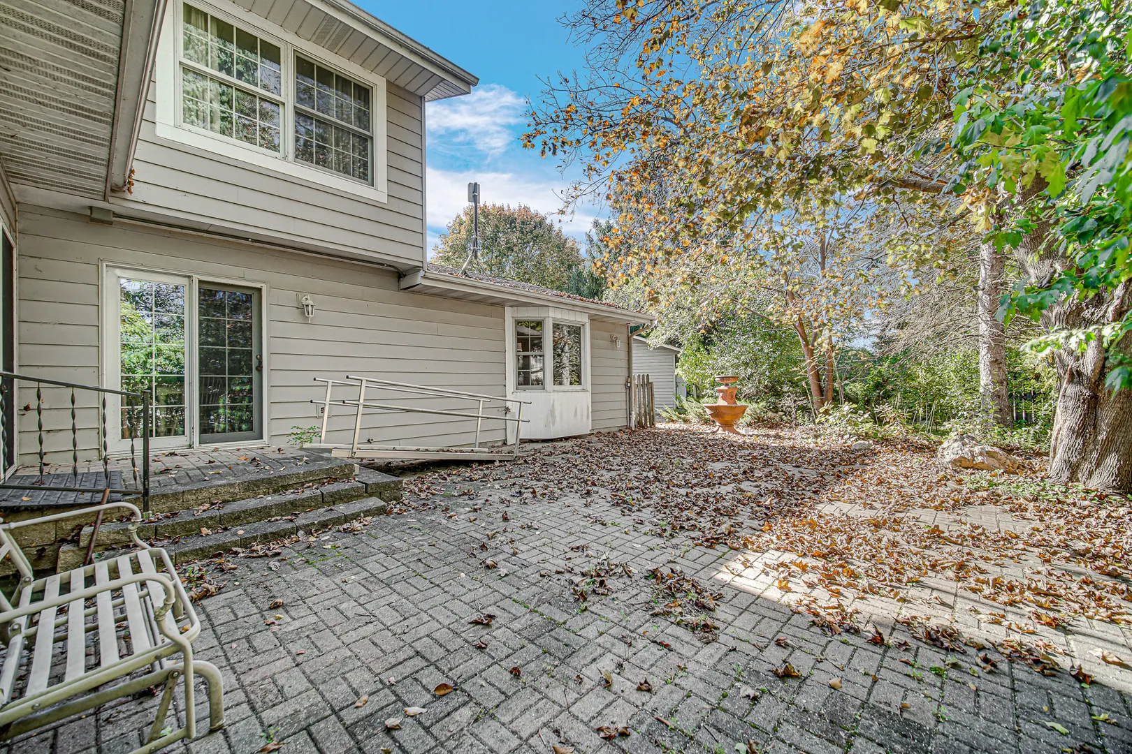 218 Londonderry Court IL