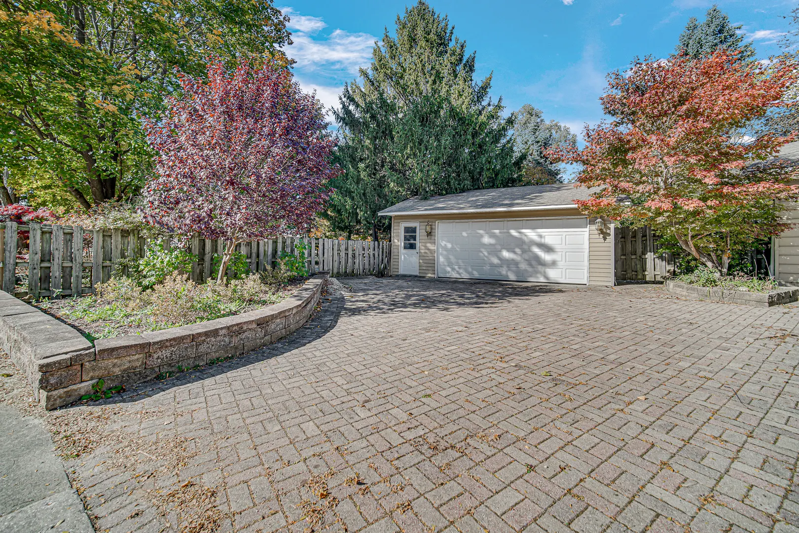 218 Londonderry Court IL