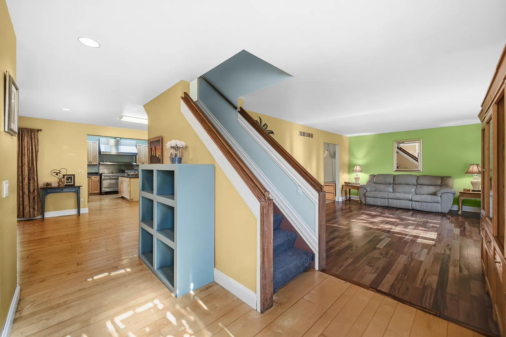 218 Londonderry Court IL