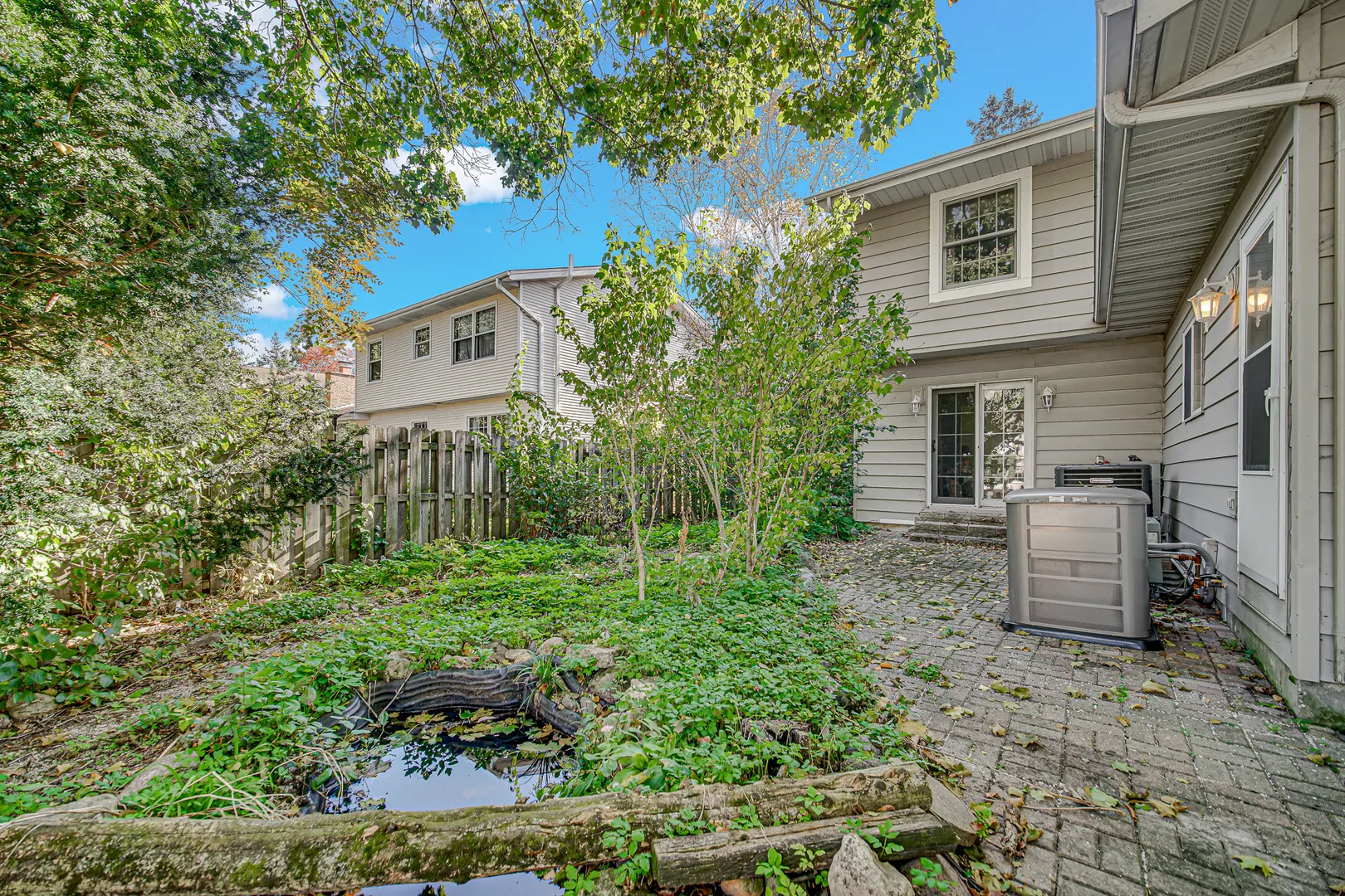 218 Londonderry Court IL