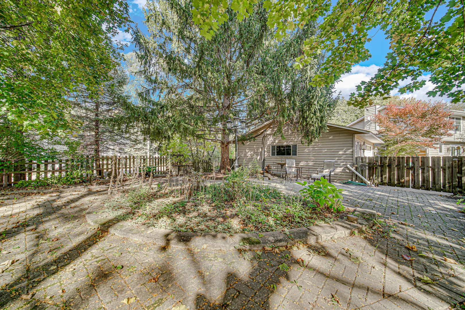 218 Londonderry Court IL