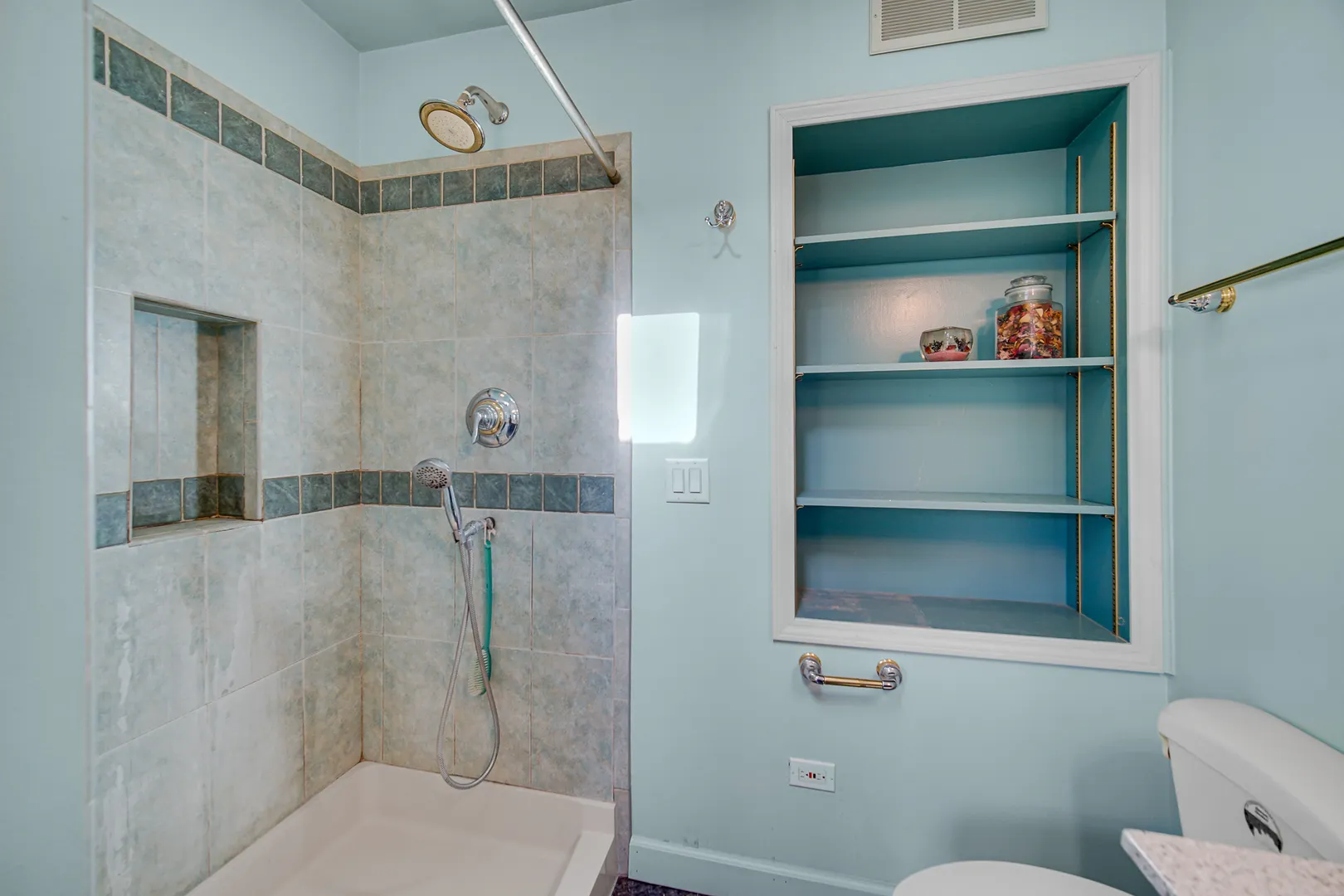 218 Londonderry Court IL