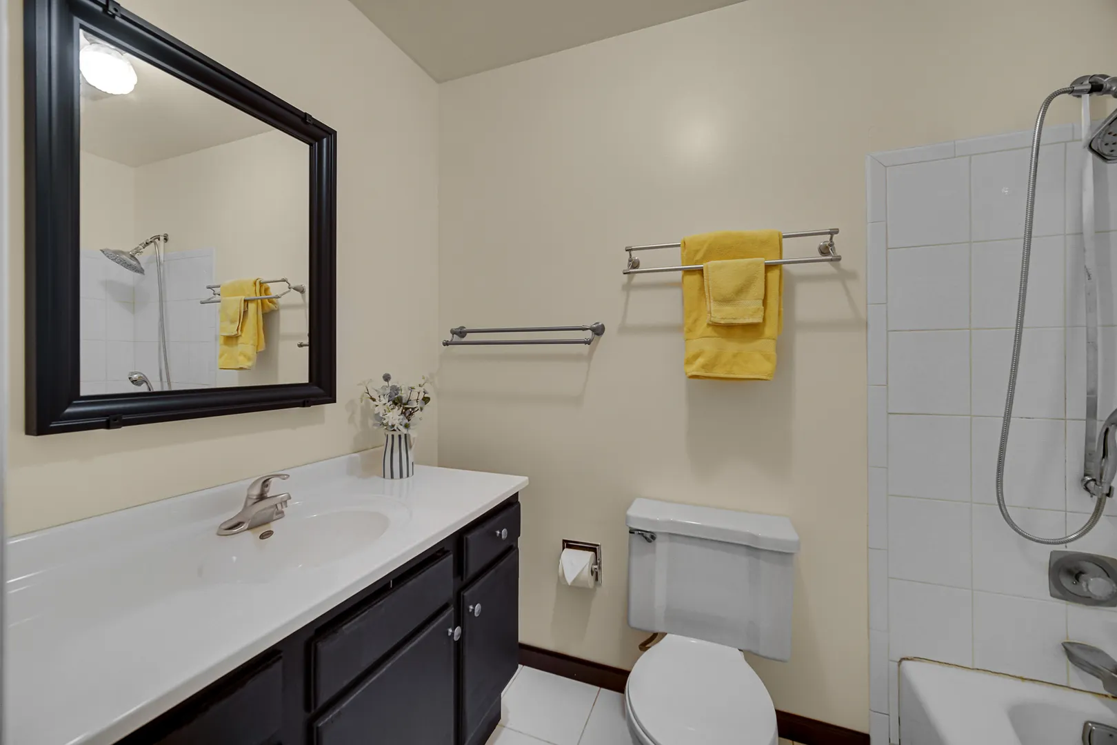 218 Londonderry Court IL