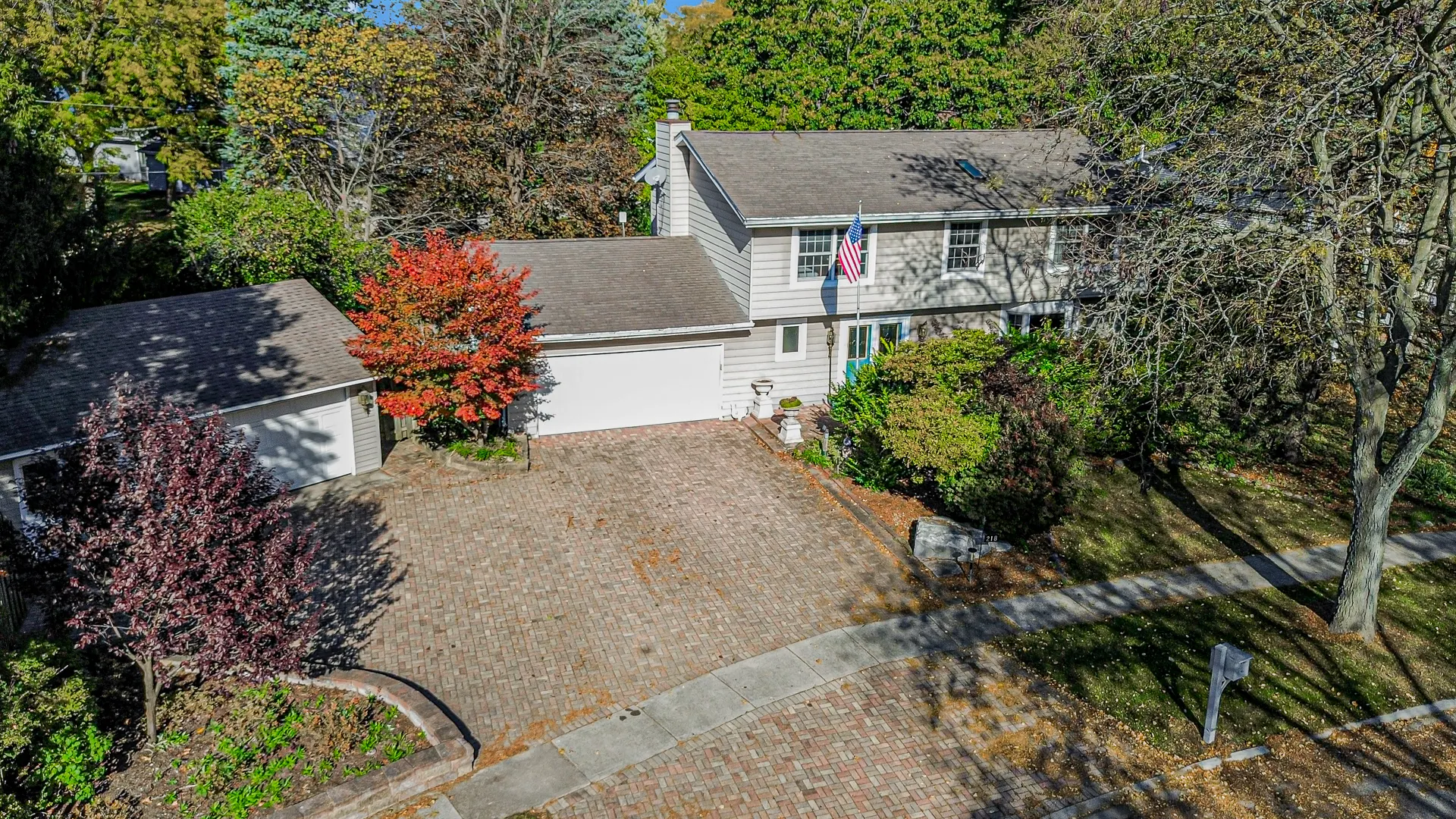 218 Londonderry Court IL