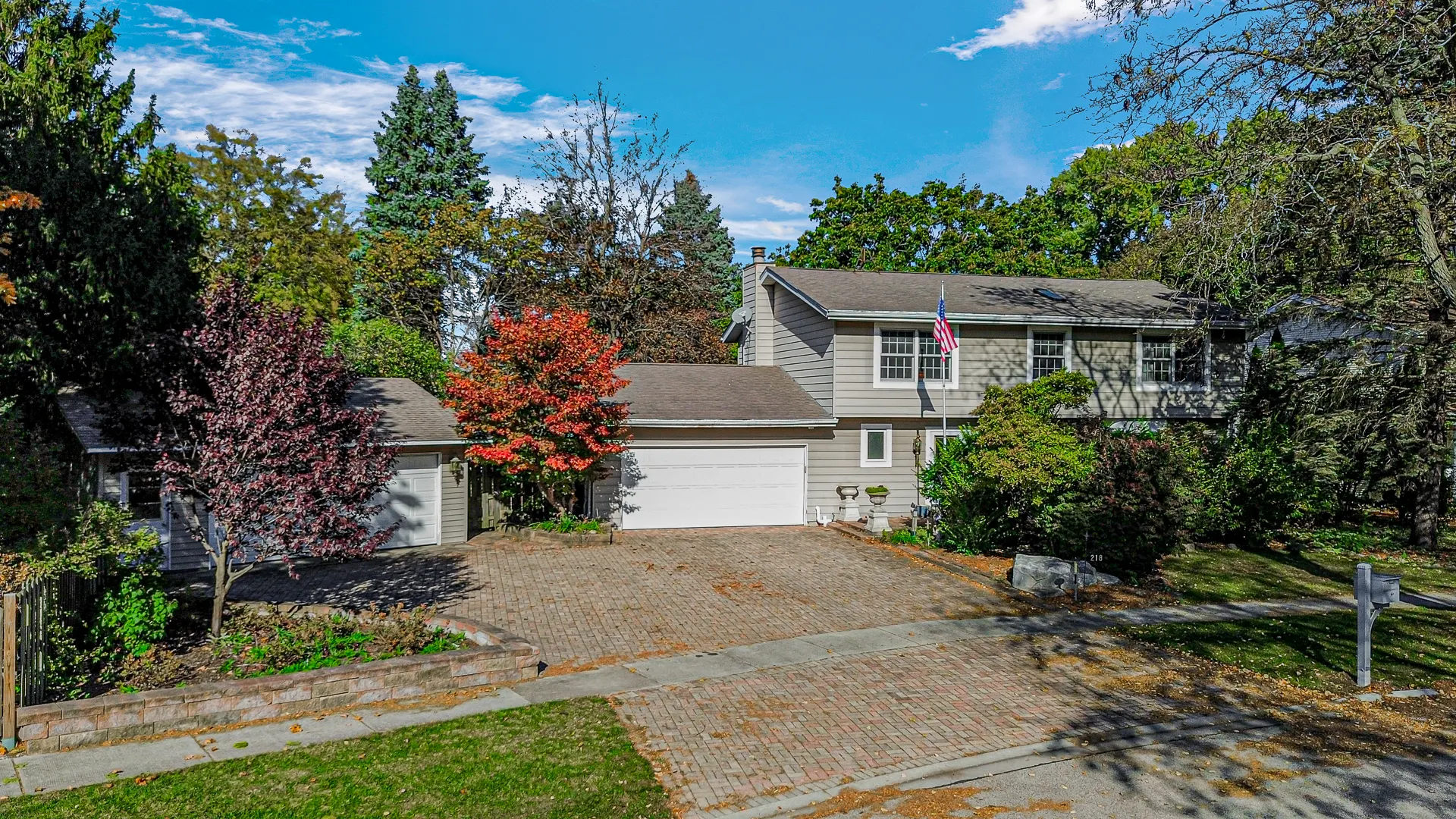218 Londonderry Court IL