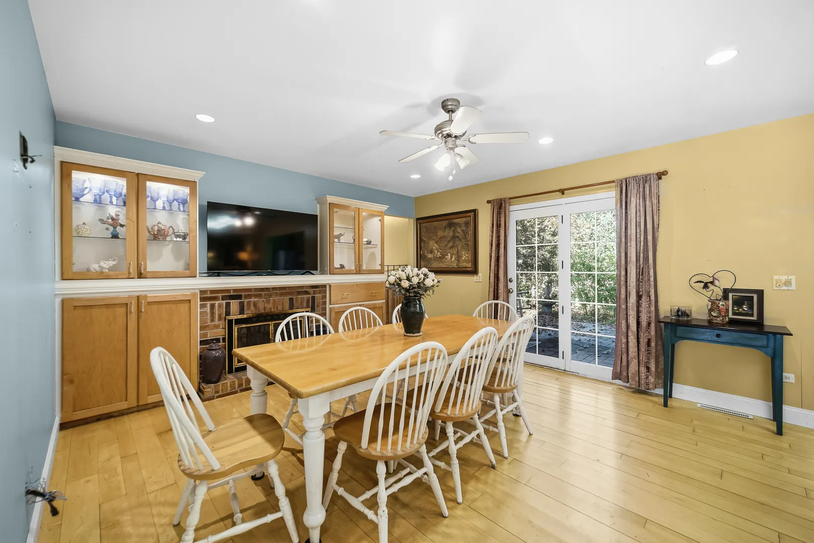 218 Londonderry Court IL