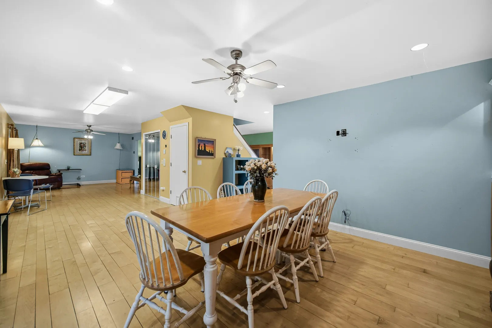 218 Londonderry Court IL