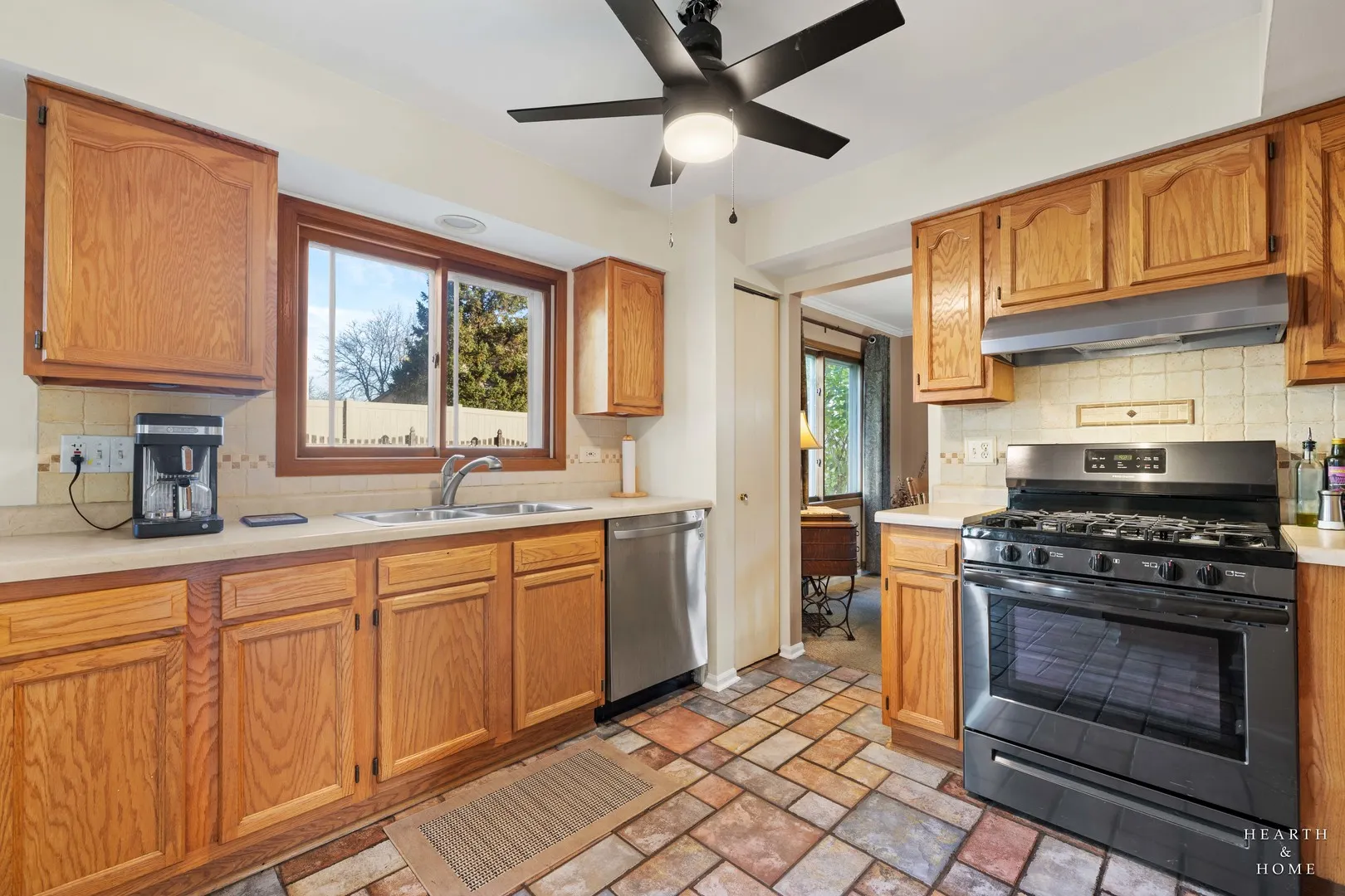 1453 BRIDGEDALE Road IL