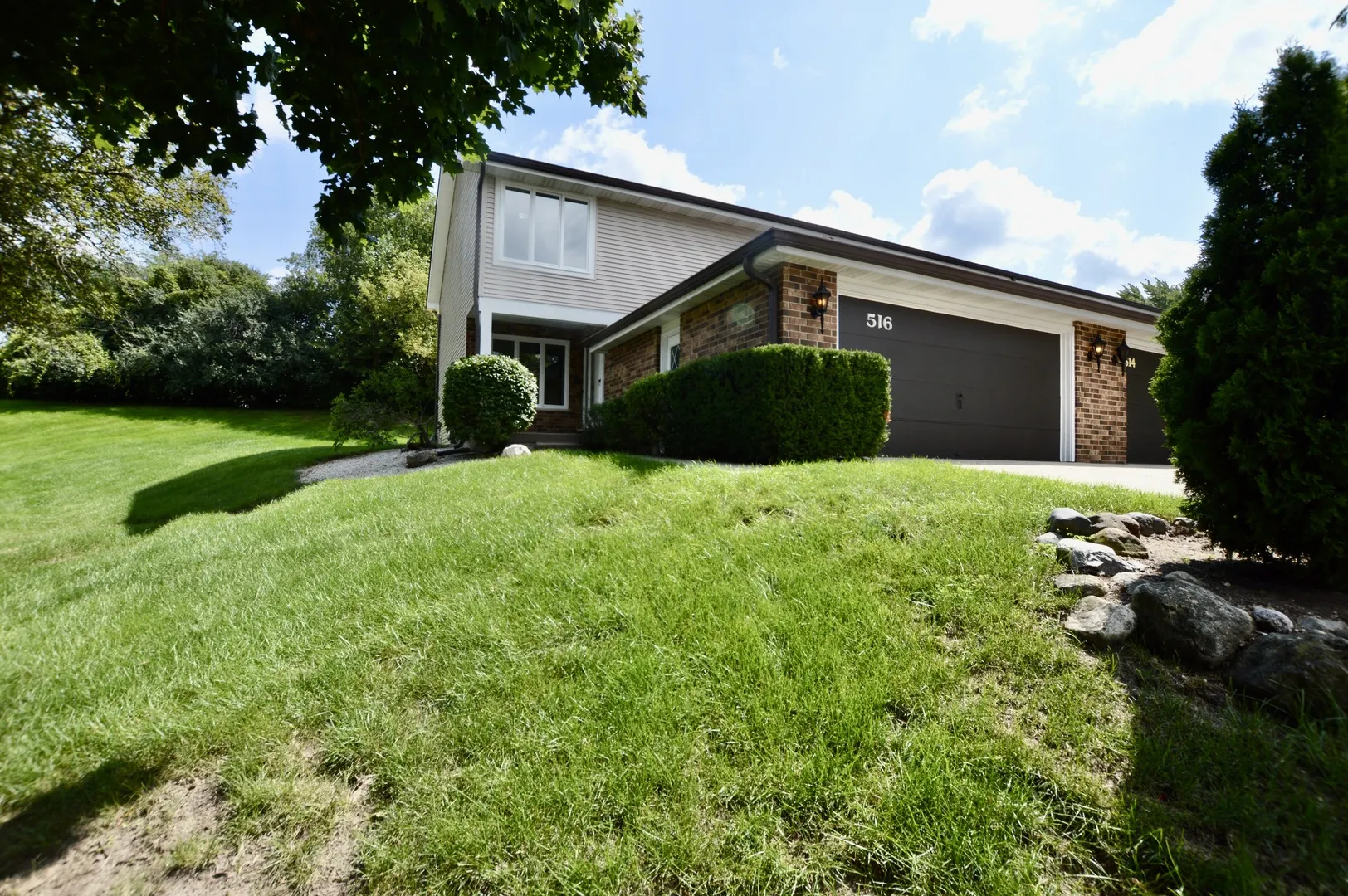 516 N Thornwood Drive IL