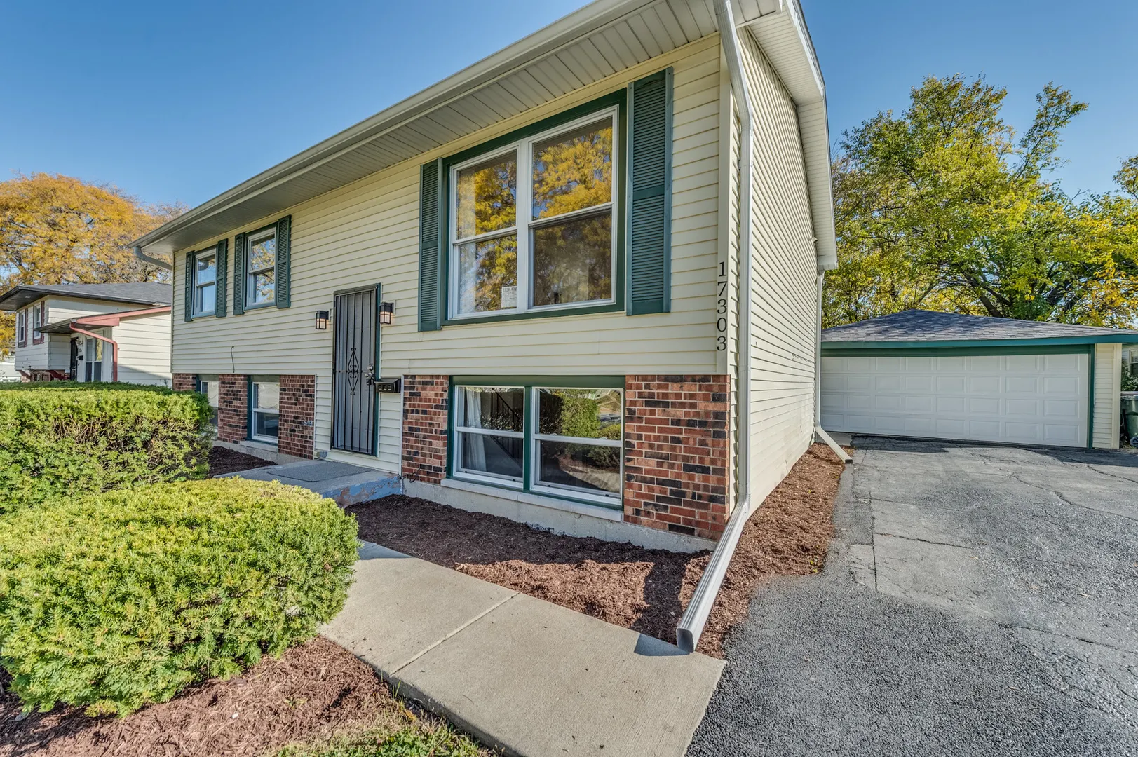 17303 Appletree Drive IL