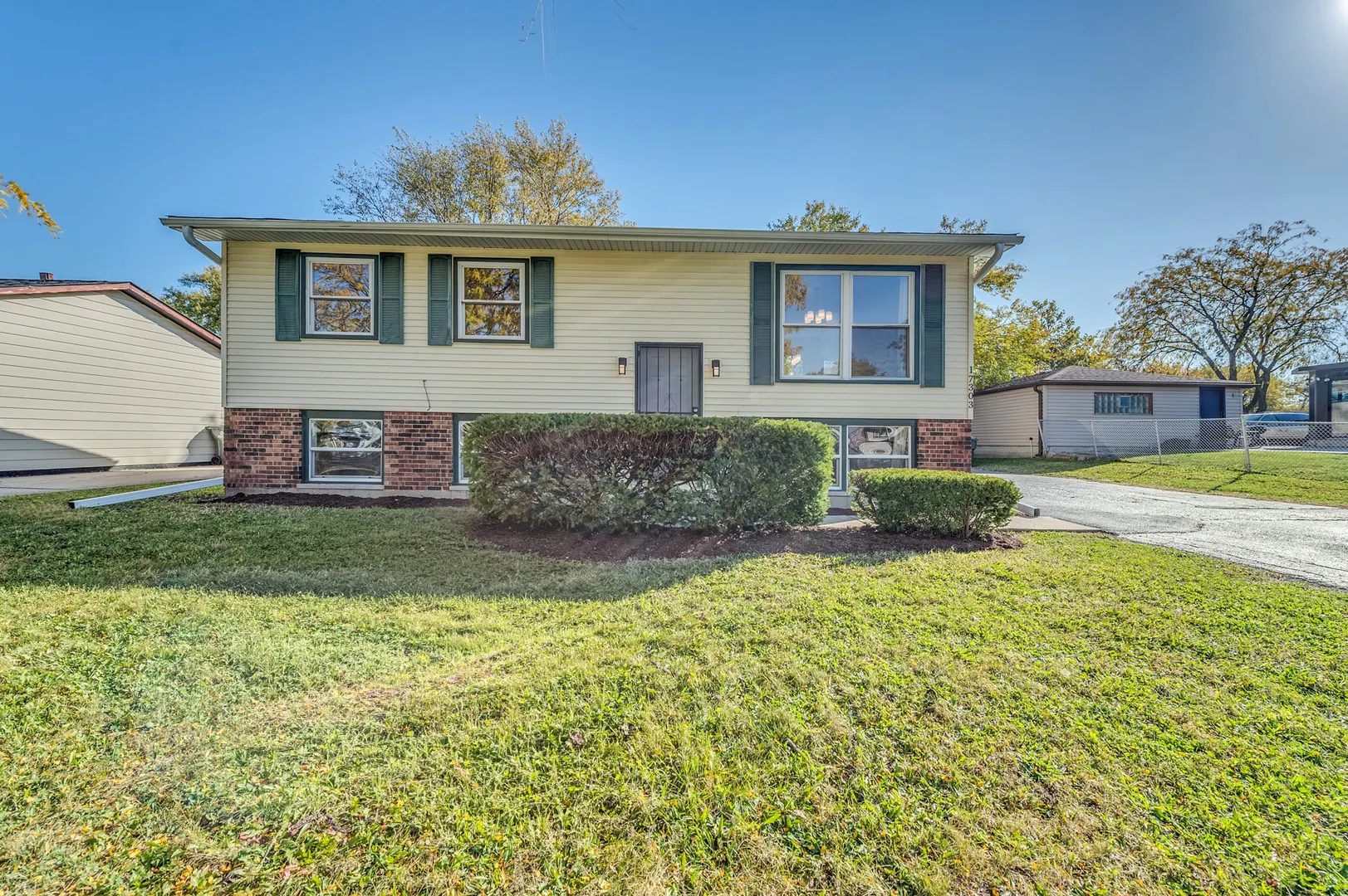 17303 Appletree Drive IL