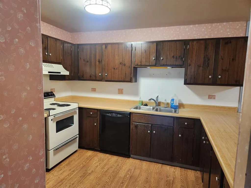 971 Golf Course Road IL #4