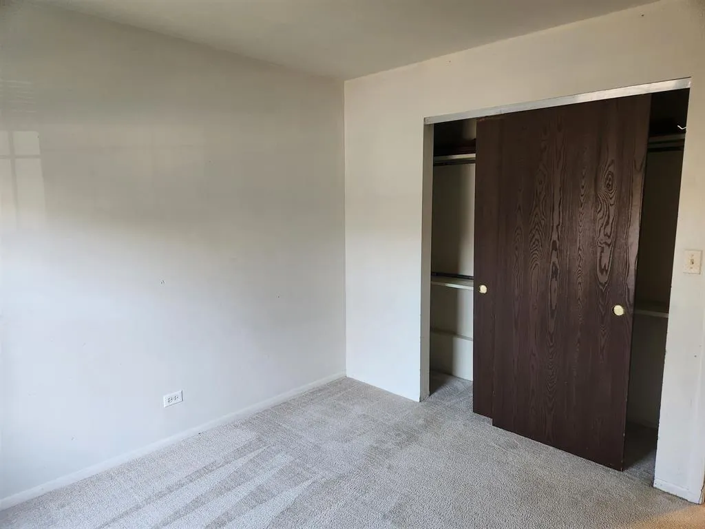 971 Golf Course Road IL #4