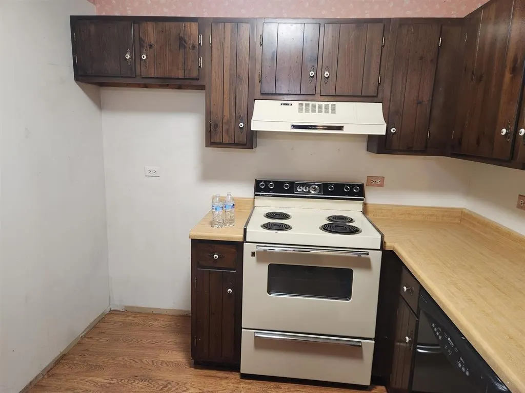 971 Golf Course Road IL #4