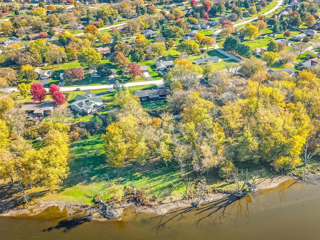690 Valley Forge Trail IL