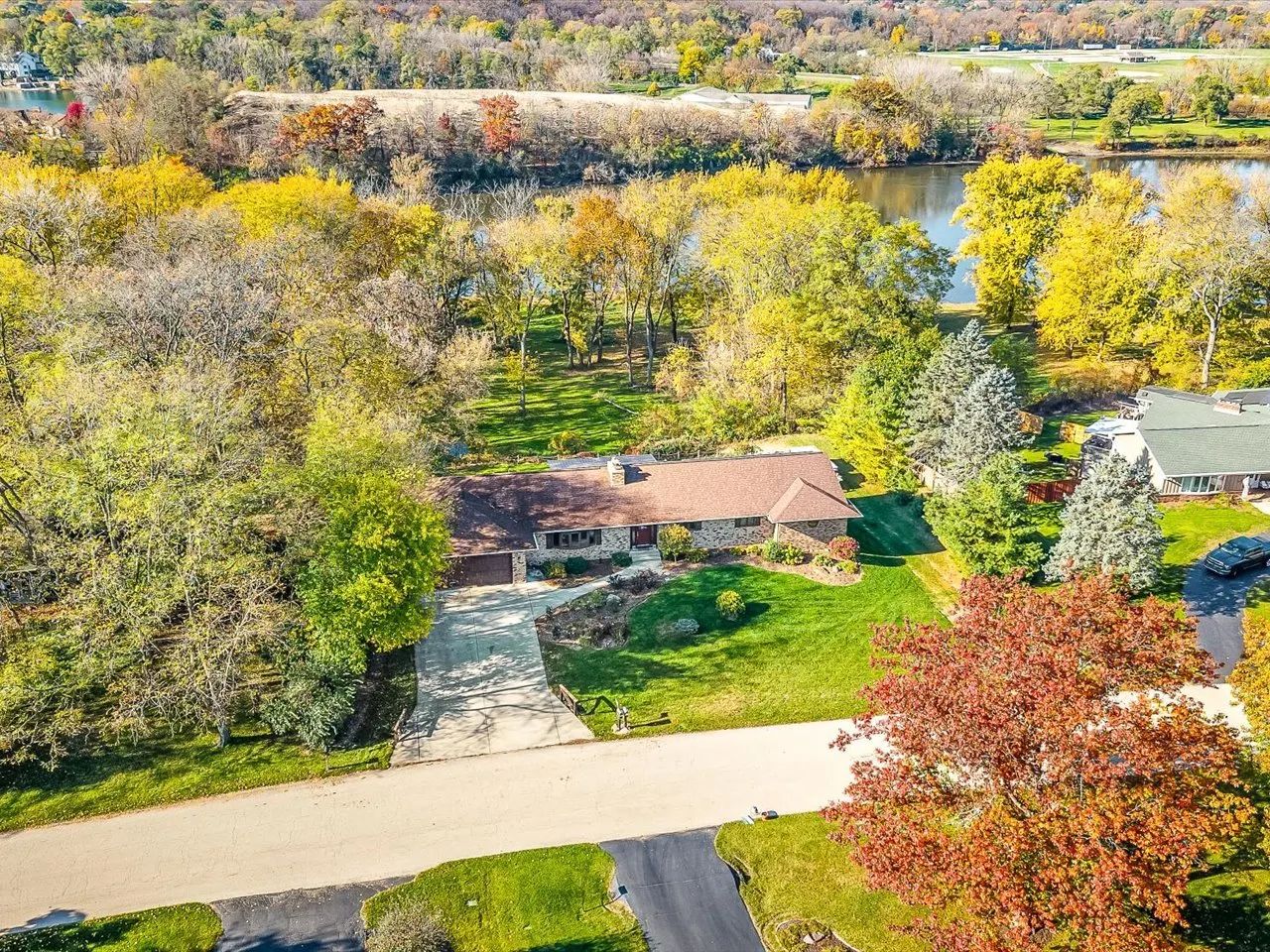 690 Valley Forge Trail IL