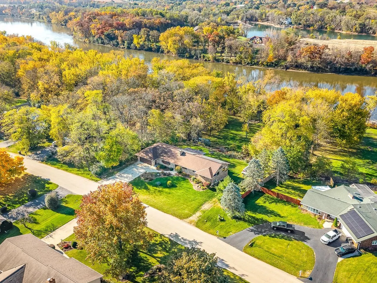 690 Valley Forge Trail IL