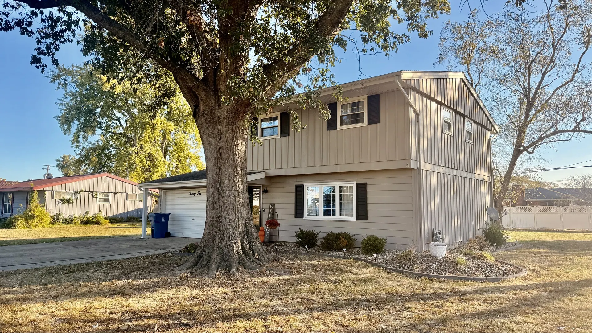 22 Oak Park Drive W IL