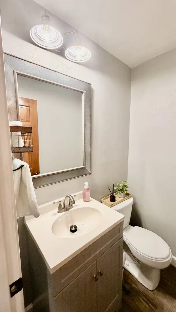 22 Oak Park Drive W IL
