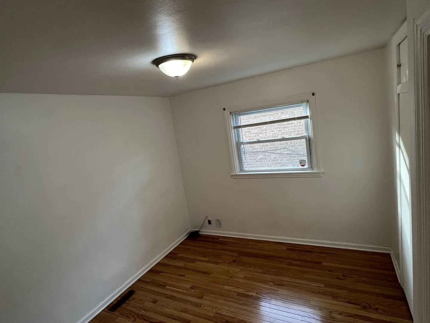 905 Grey Avenue IL