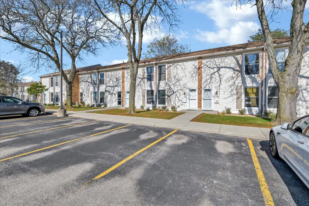 1710 Ardwick Drive IL