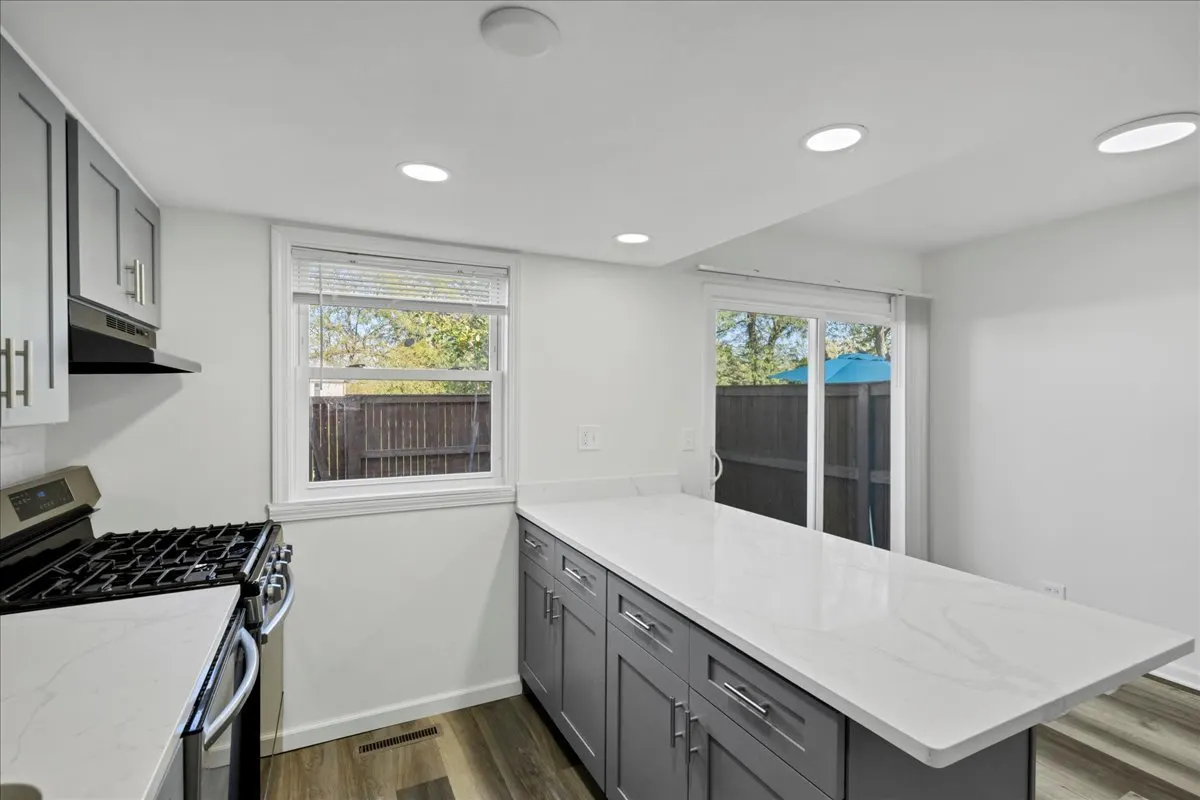 1710 Ardwick Drive IL