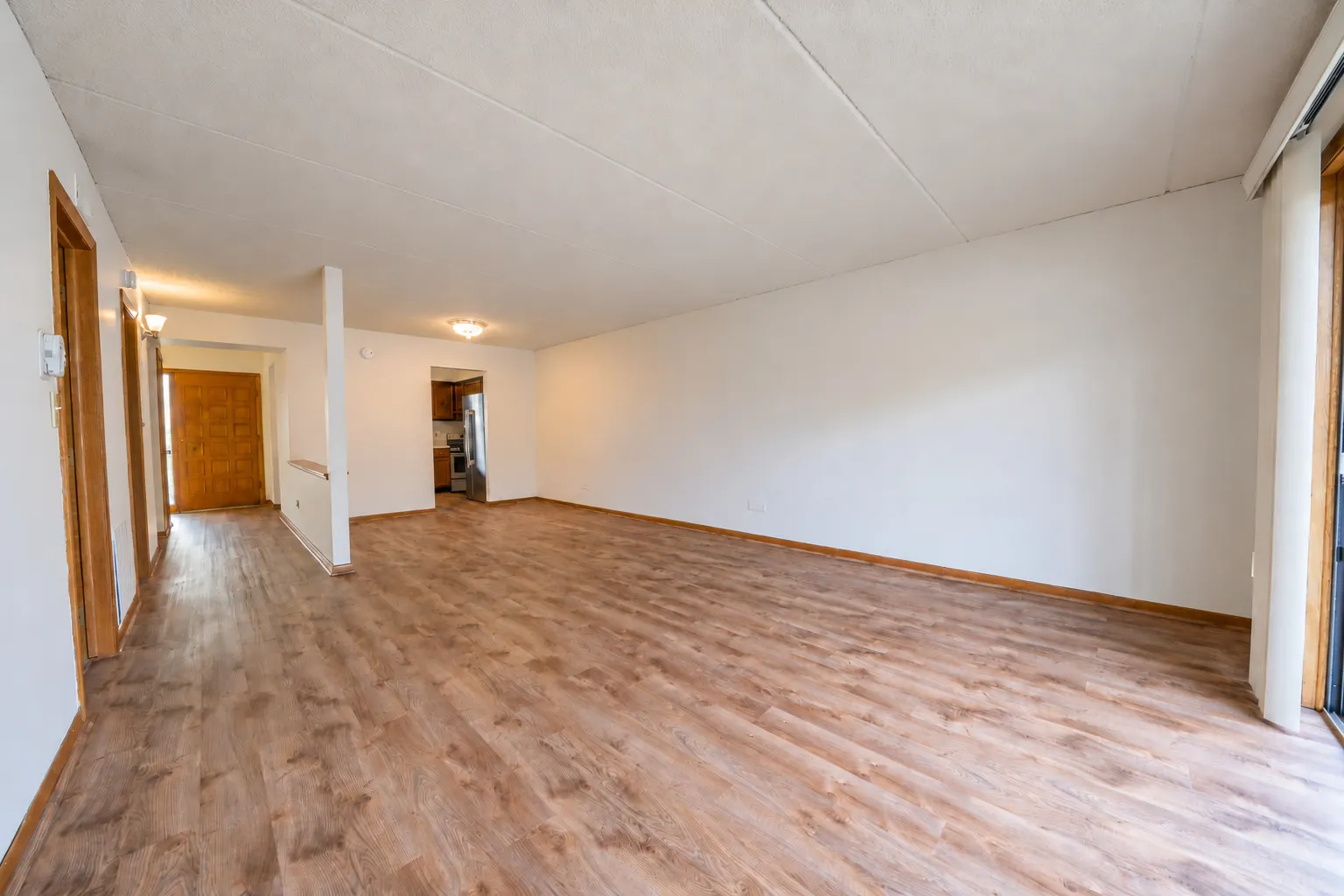 6221 N NIAGARA Avenue IL #403