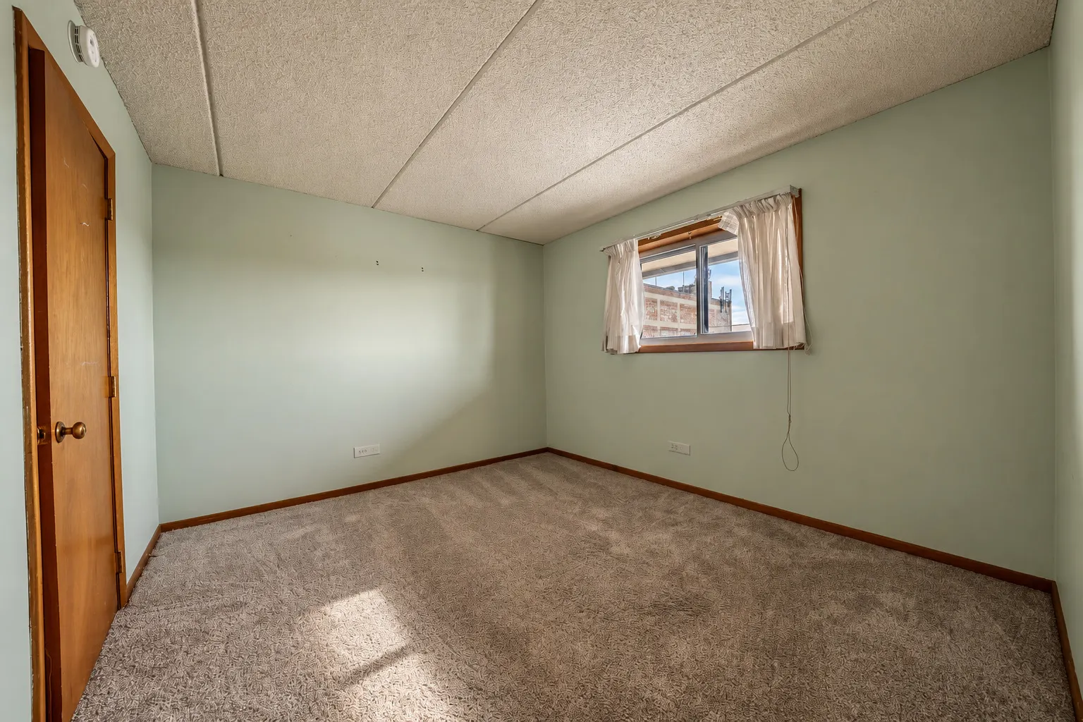 6221 N NIAGARA Avenue IL #403