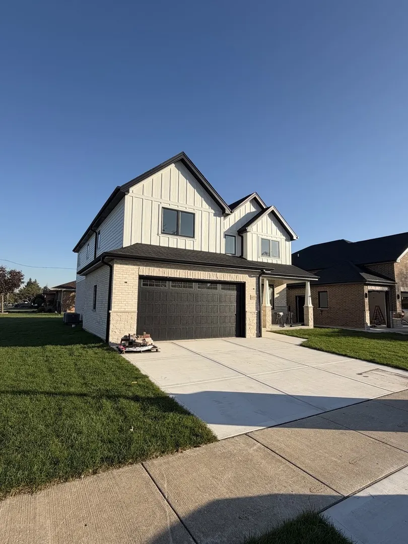 6558 W 85th Street IL