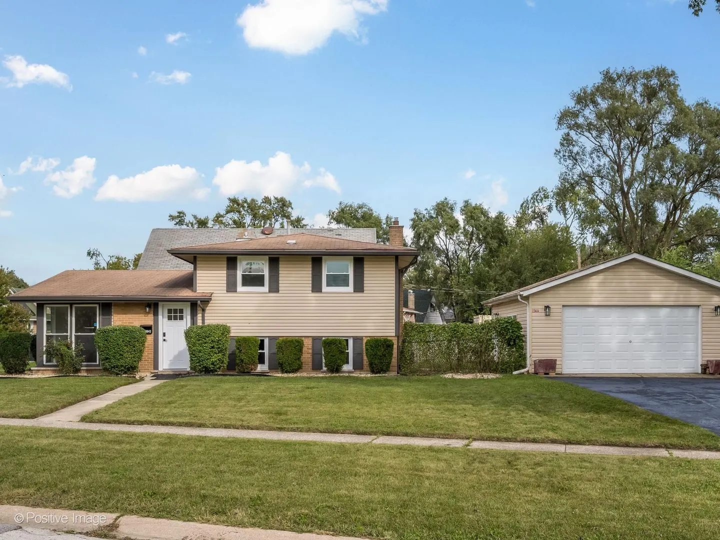 16843 Briargate Drive IL