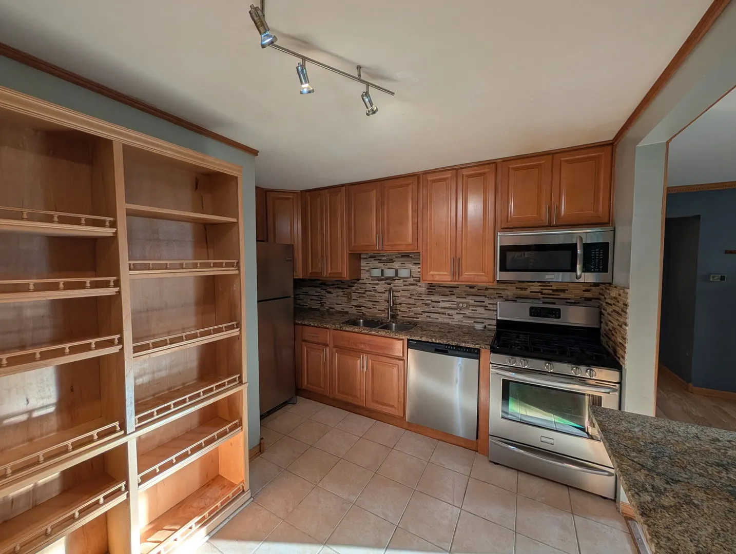 5348 Waterbury Drive IL #1905