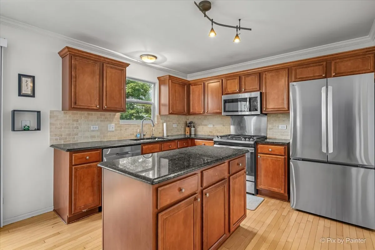 712 Brighton Circle IL