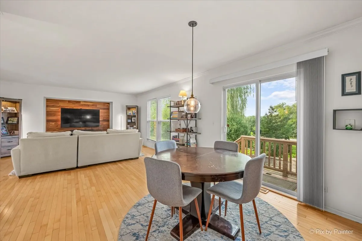 712 Brighton Circle IL