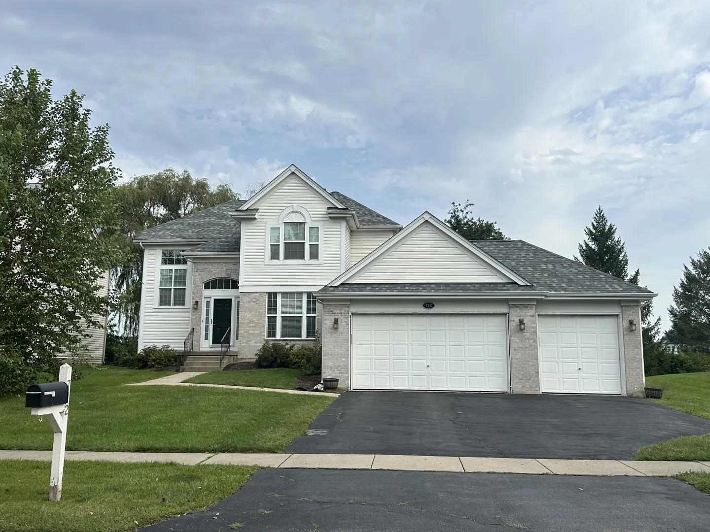 712 Brighton Circle IL