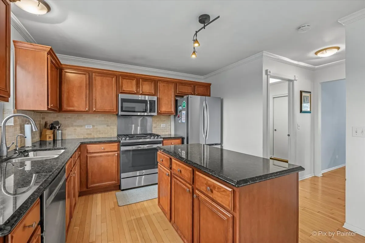 712 Brighton Circle IL