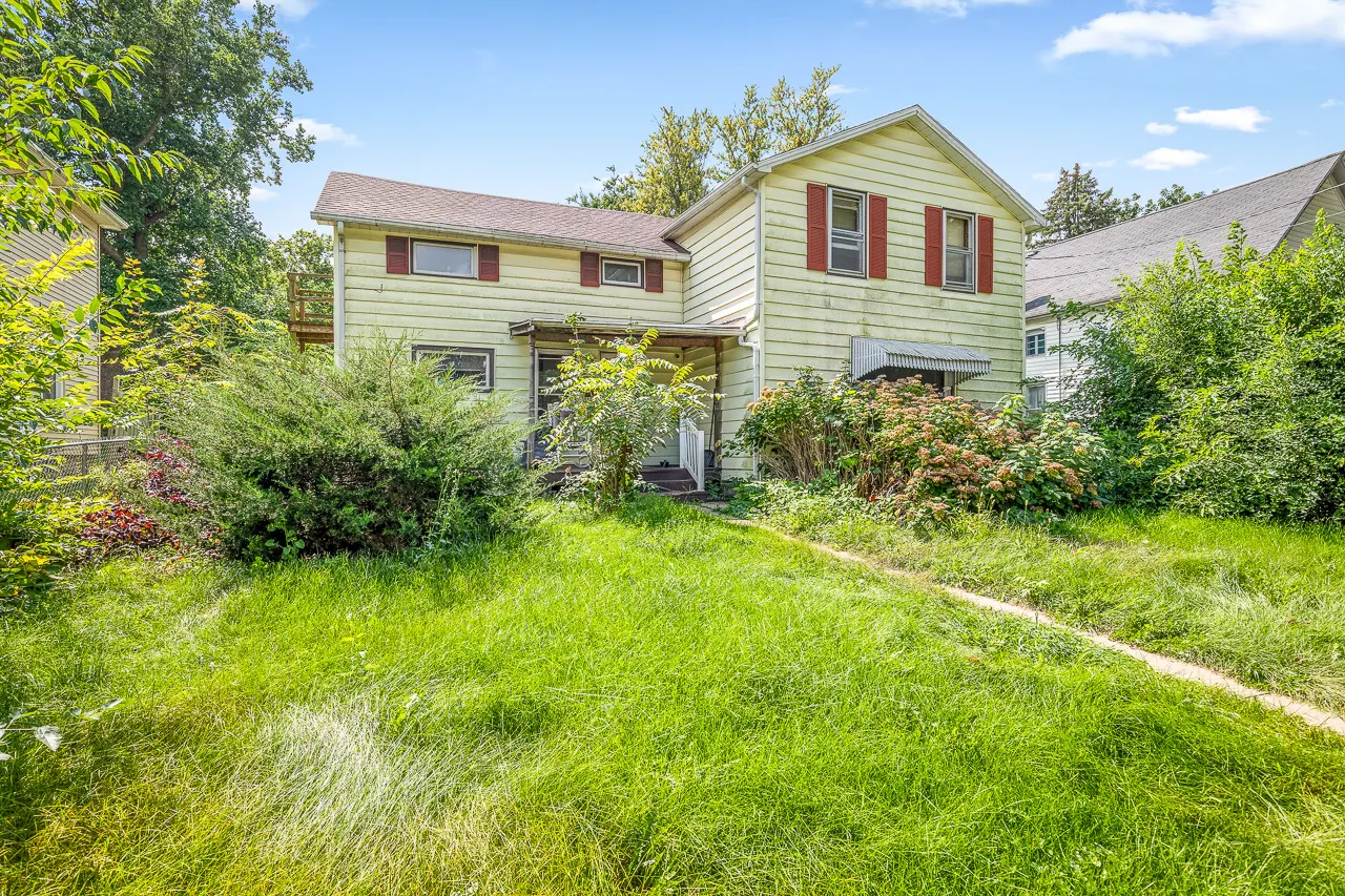 521 E Pleasant Street IL