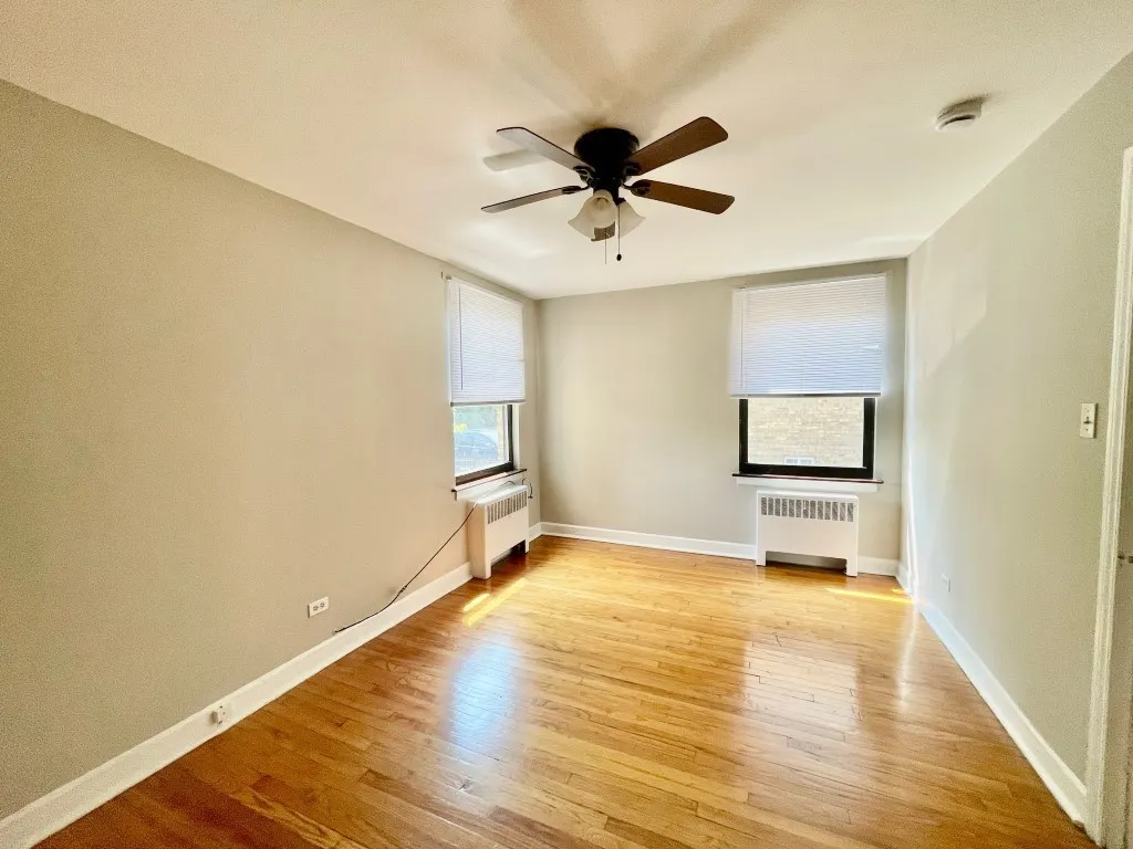 7375 N Winchester Avenue IL #1E